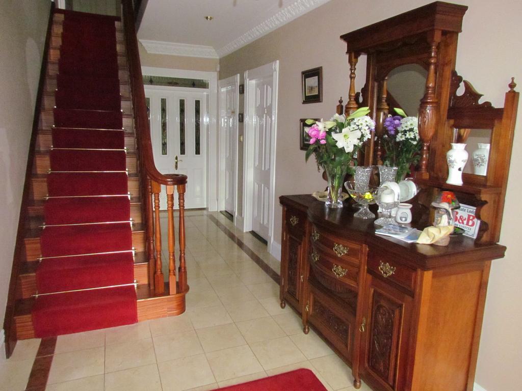 Gate Lodge B&B Portumna Exterior photo